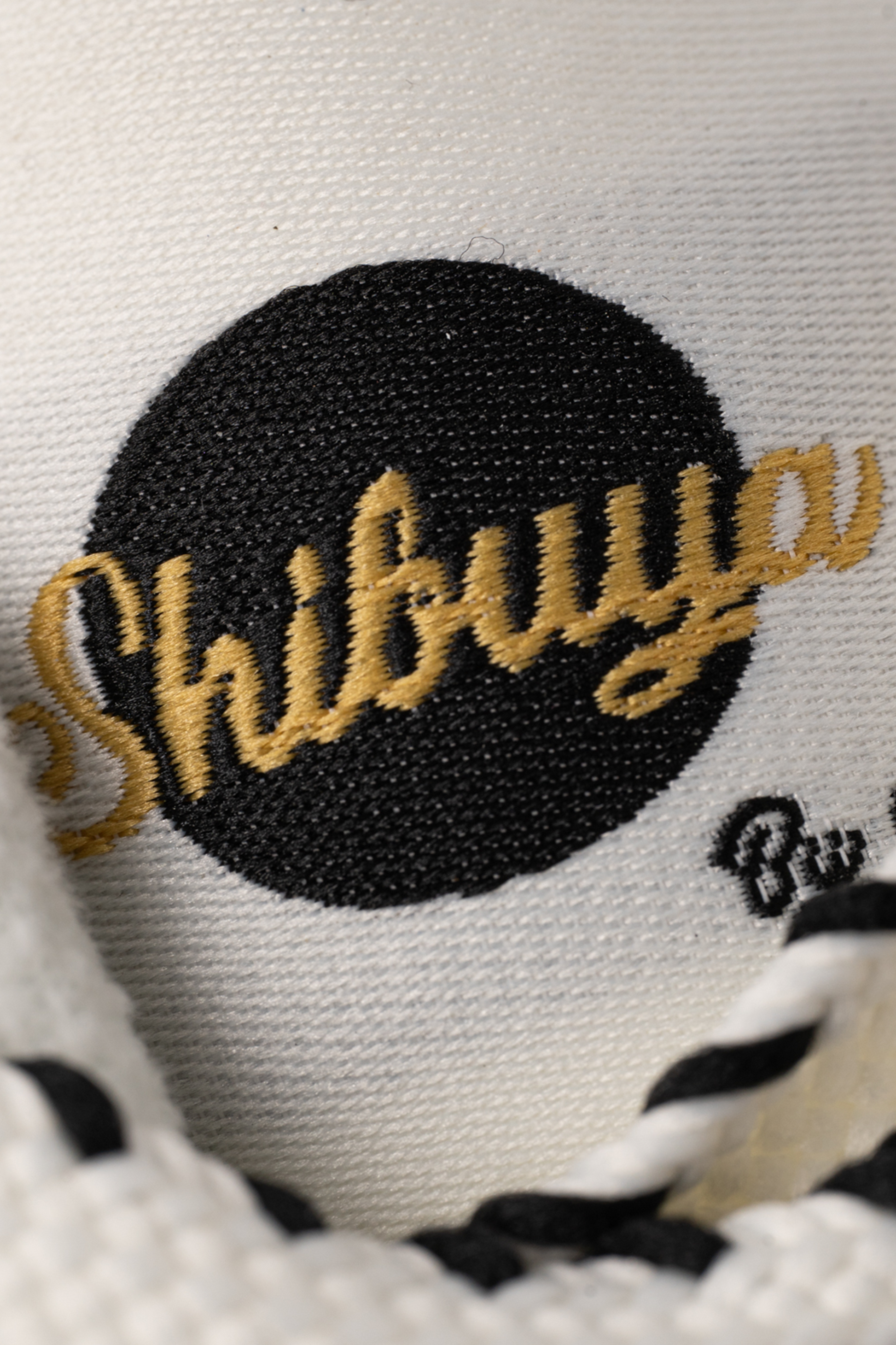 Shibuya Retro White & Black