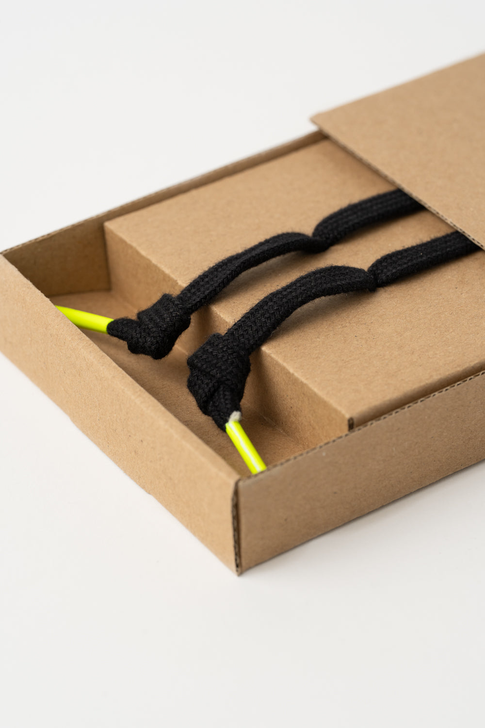 CORDÓN DADA. BLACK FLUOR