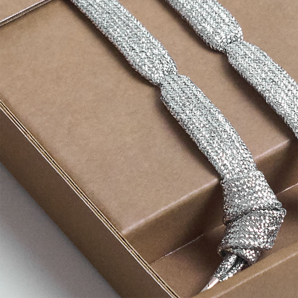 dada. Chrome Laces