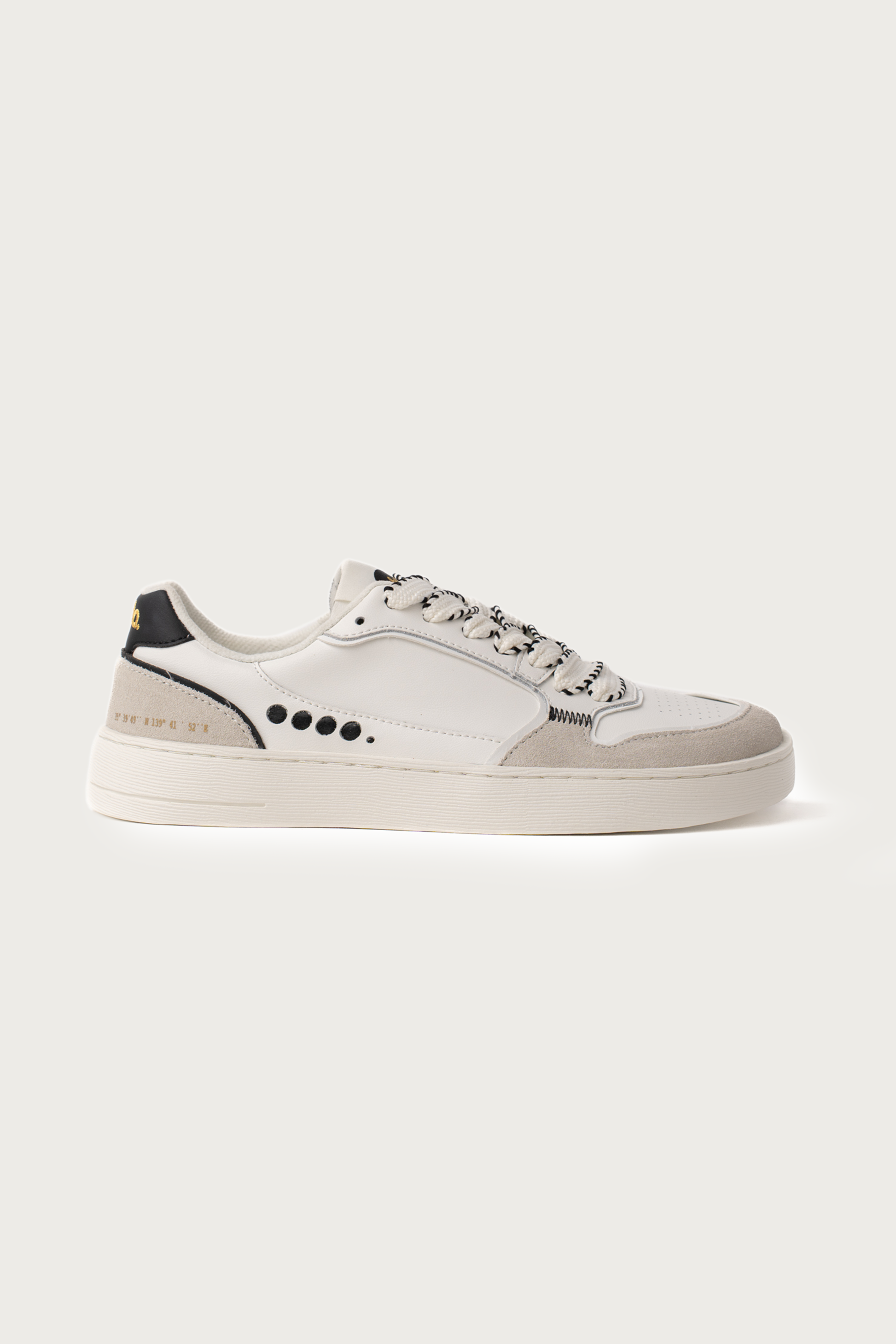 Shibuya Retro White & Black